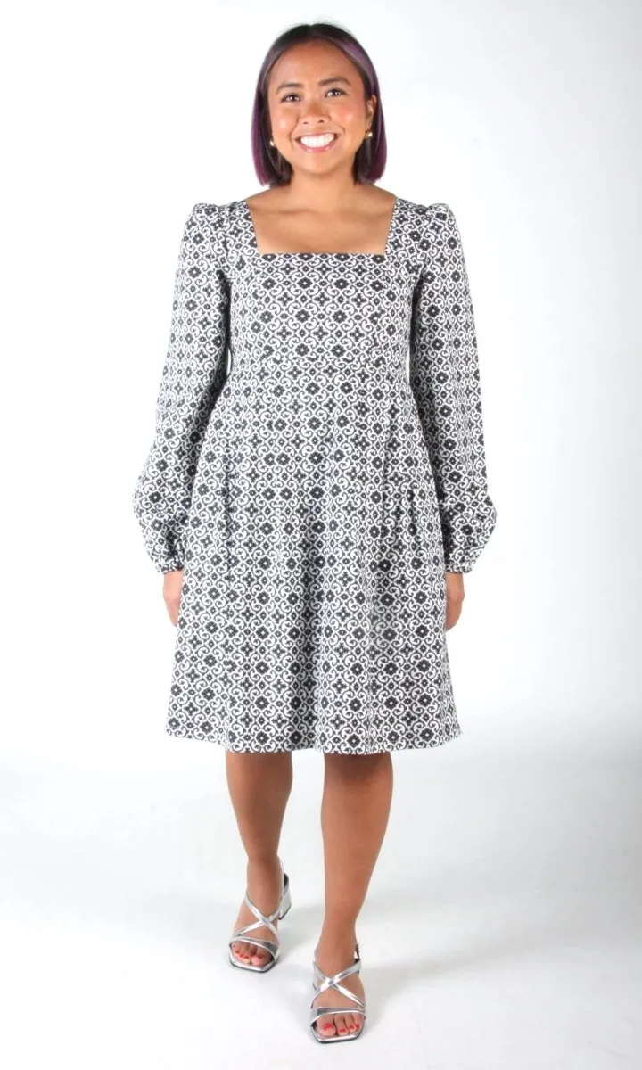 Birds of North America Tailorbird Dress (Quatrefoil)