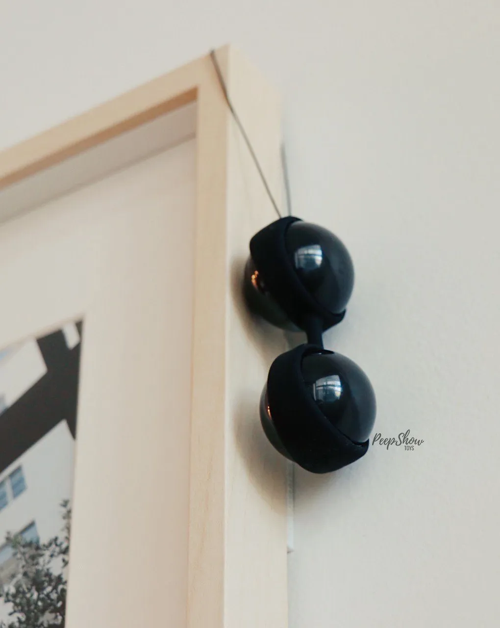 LELO Luna Beads Noir Kegel Balls