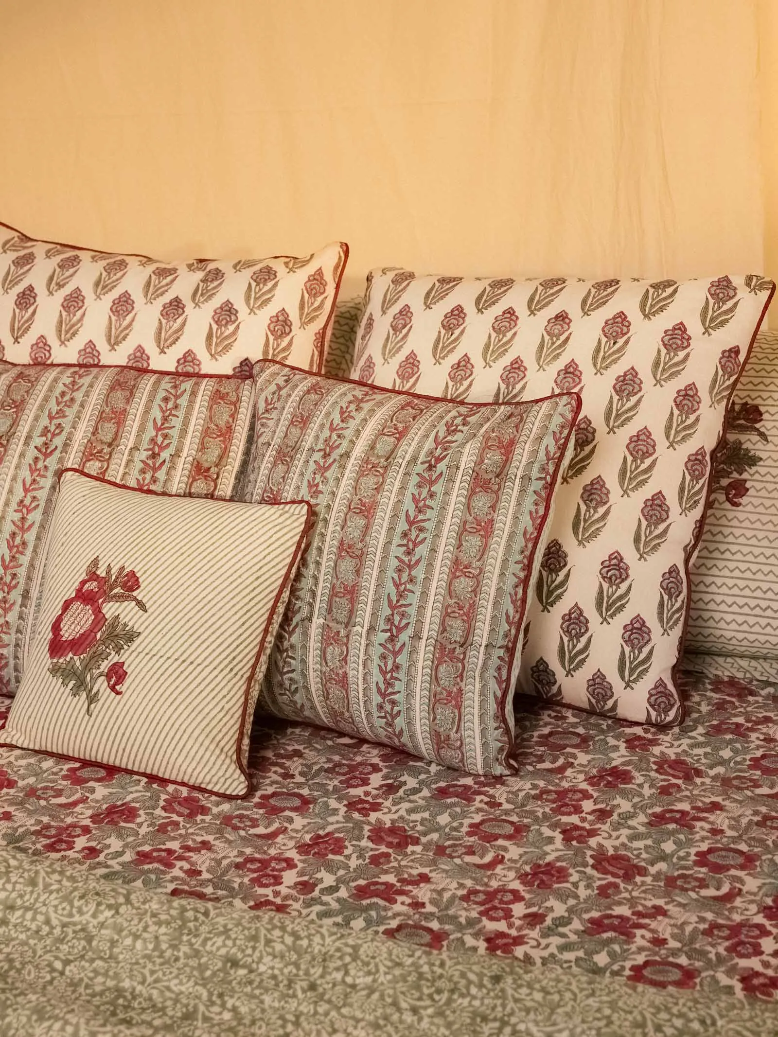 Songbird 16" x 16" Cushion Cover